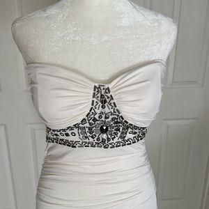 ✨NWOT✨ Blvd Collection White Strapless Embellished Ruched Bodycon Dress 🤍🤍🤍